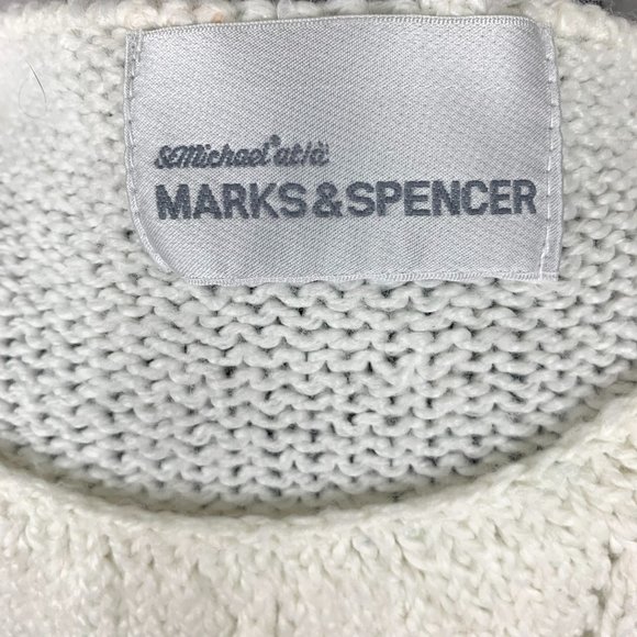 2/$20 - MARKS & SPENCER White Knit Short Sleeve Top - Picture 6 of 6
